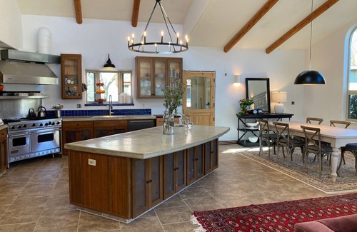 Willits House | NEW! Stellar Jay Valley oasis-pool & hot tub!
