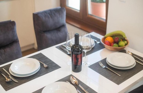 Cista Velika Villa | NEW! Stone Villa Lux Lunis