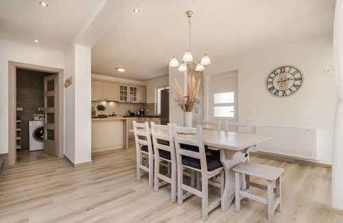 Privlaka Villa | New stone villa with pool near the beach - TRAVELER Reiseburo Krk - ID 2372