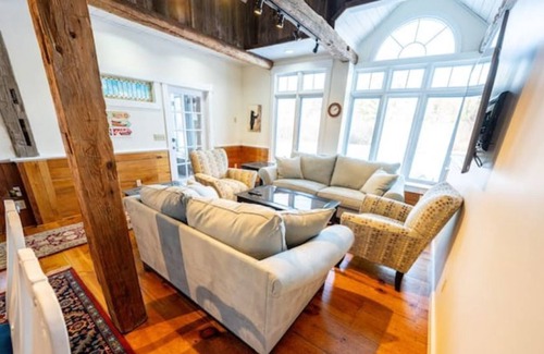 Winhall House | NEW! Stratton, Bromley, Mt. Snow, Okemo Sleeps 10.