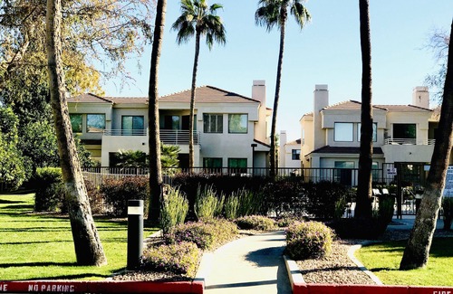 McCormick Ranch Condo | New! Striking McCormick Lake Condo in Heart of Resort & Entertainment Area