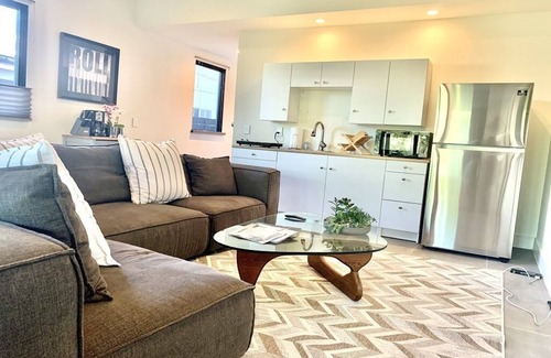 Larchmont Apartment | New Studio Apartment in Larchmont Village