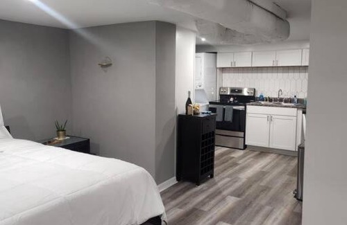 Wesley Heights Apartment | NEW studio apt & backyard oasis in historic uptown