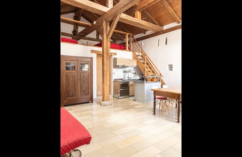 Schernfeld Apartment | NEW! Studio Beim Kirchschuster