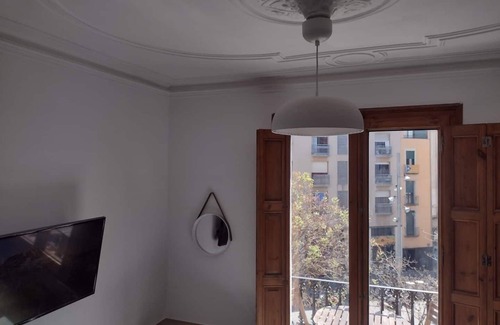 El Raval Apartment | New Studio Near Famous Ramblas and Boqueria Market