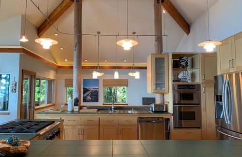Olga House | NEW! STUNNING 350 FT OCEANFRONT! Sauna Gym Theater Firepit Piano 18 Ft Ceilings