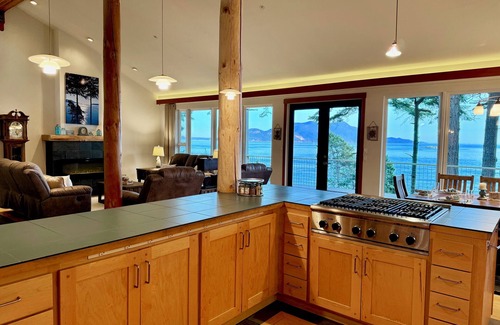 Olga House | NEW! STUNNING 350 FT OCEANFRONT! Sauna Gym Theater Firepit Piano 18 Ft Ceilings