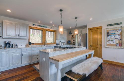 Ellicottville Ski Chalet | New & Stunning Chalet! Reno'd, Hot-Tub, Barrel Sauna, Slope Views, Fire Pit