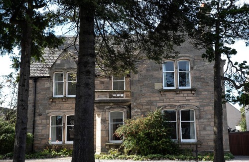 Elgin House | NEW Stunning home in Moray Sleeps up to 8