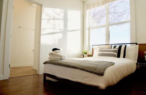 Moose Jaw Apartment | NEW Stunning Large Gorgeous Space Downtown Parking Coffee