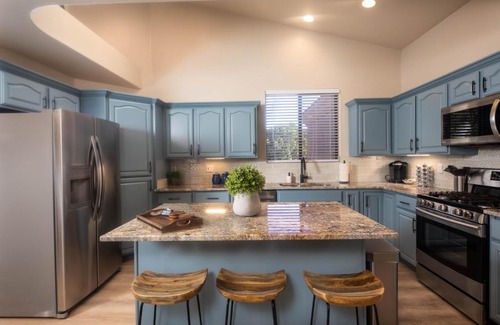 West Sedona House | *NEW* Stunning Southwest Retreat w/King Suites