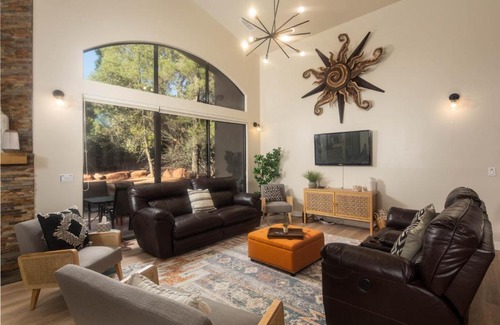 West Sedona House | *NEW* Stunning Southwest Retreat w/King Suites
