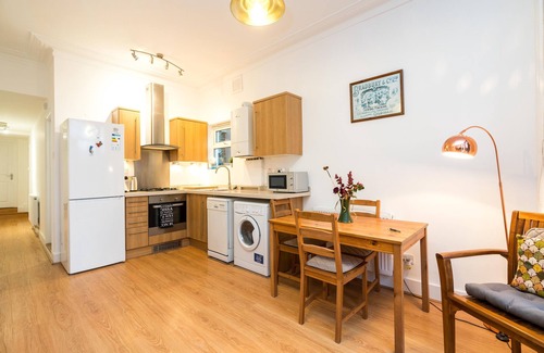 Telegraph Hill Apartment | NEW Stylish 1 Bedroom Flat With Garden London