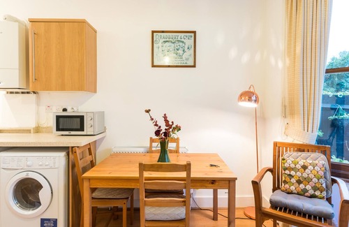 Telegraph Hill Apartment | NEW Stylish 1 Bedroom Flat With Garden London