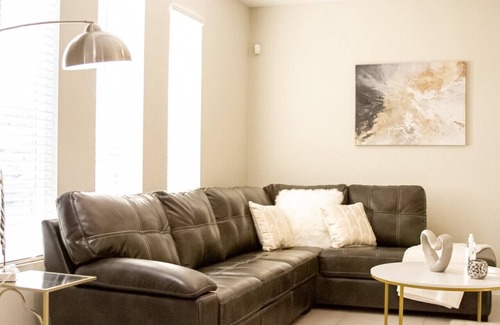 Edinburg Apartment | New Stylish 3BD/2B Apartment in Gated Community!!!