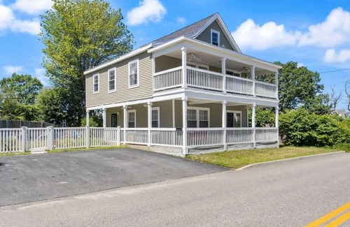 South Portland House | New: Stylish 4BR Retreat, Pet-Friendly Comfort, Close to Portland & Beaches
