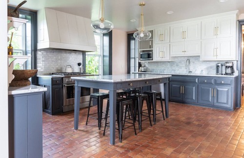 Town of Marbletown House | NEW: Stylish Limestone Villa w/Sauna and Movie Theatre