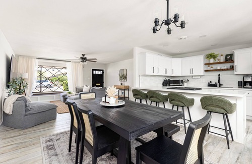 Scottsdale Country Acres House | NEW Stylish Retreat near Old Town, Pool, FREE Hot Tub, Pet-Friendly!