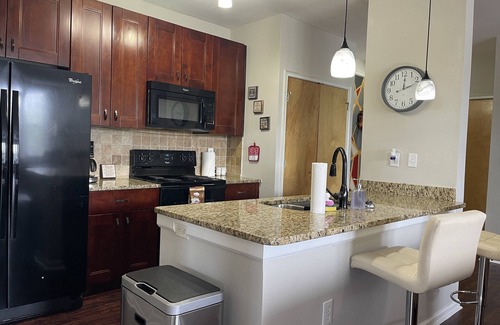 West End Condo | NEW! Stylish Sky Lofts Condo in Historic West End