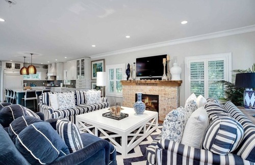 New Suffolk House | New Suffolk Compound w/Private Pool