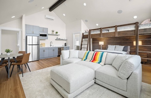 Roslyn Apartment | NEW! Suncadia Studio - Private Entrance - AC