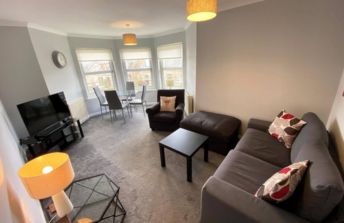 Falkirk Apartment | NEW Super 2 Bedroom Flat in Falkirk