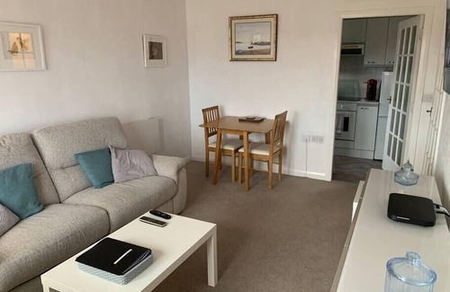 Dysart Condo | NEW Superb One Bedroom Getaway in Dysart Kirkcaldy