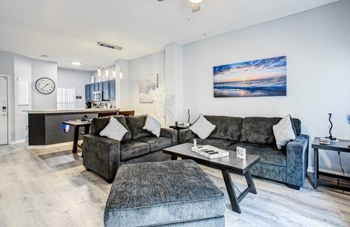 Kissimmee House | NEW! Terra Verde Resort Stay: Themed Townhome w/Jacuzzi, Near Disney