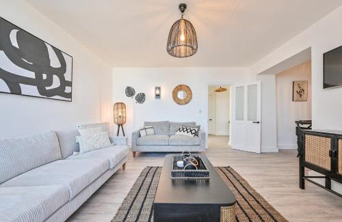 Westward Ho Apartment | NEW! The Beach Apartment @ Culloden