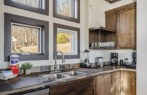 Smithville House | NEW! The Bungalow at Blue Water Bay