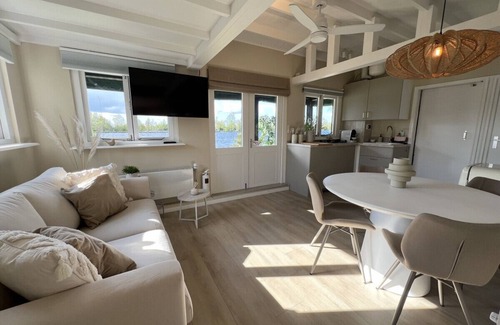 Baambrugse Zuwe Apartment | NEW- The Cabana- near Amsterdam