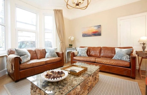 York House | NEW The City Escape: Luxury Townhouse with parking