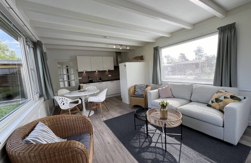Municipality of De Ronde Venen Apartment | NEW - The Cosy Houseboat - on a lake near Amsterdam