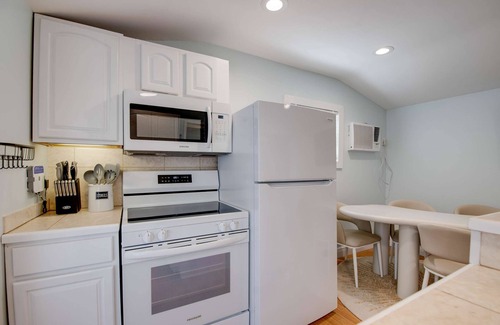 Historic Seaport Apartment | New The Cottage at James House