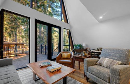 McCall House | New! The McCall A Frame - Walk to restaurants and lake - Office - Library - Games