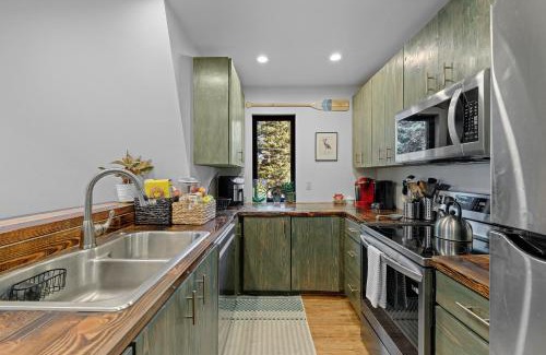 McCall House | New! The McCall A Frame - Walk to restaurants and lake - Office - Library - Games