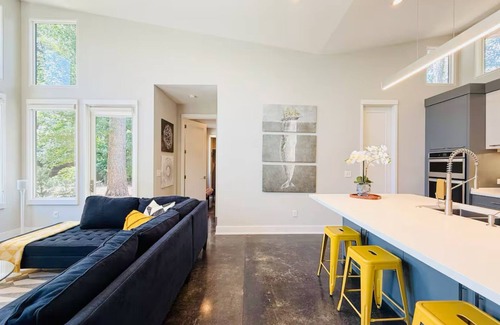 Wilmington House | New! The Mel~ Modern, Airy Cottage~5 Mins to Beach + UNCW