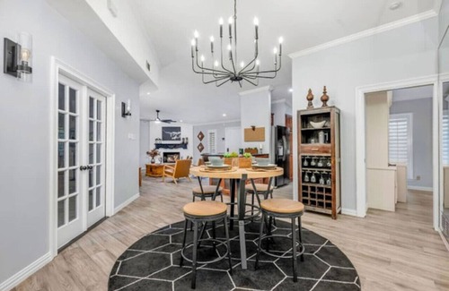Northwest Dallas House | NEW The Texas Boudoir SpaHome - Naturalist Retreat