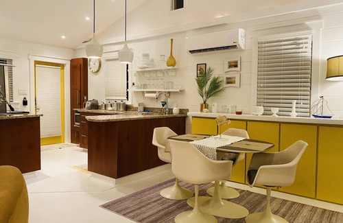 Bokeelia House | NEW! The “WATERSIDE” COTTAGE~With dockage