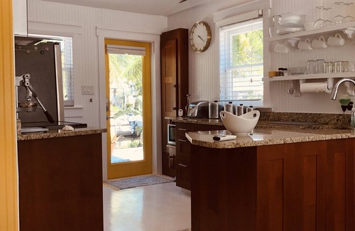 Bokeelia House | NEW! The “WATERSIDE” COTTAGE~With dockage
