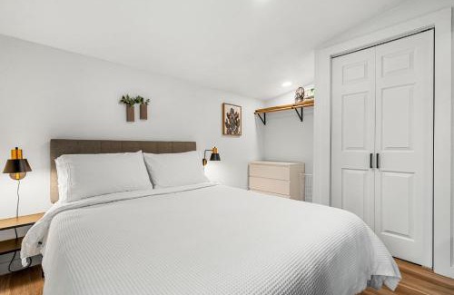 Wimberley House | NEW! The Yellow Door- Downtown Wimberley w/River Access