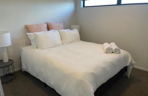 Linwood Apartment | New Three Bedroom Townhouse - Walk to the CBD!