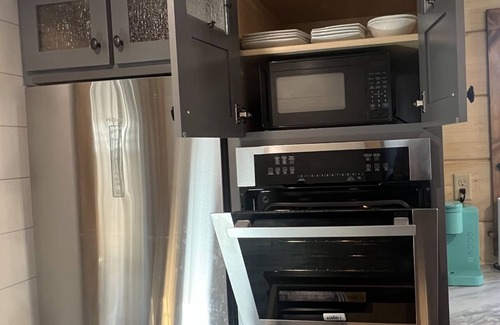 Scaly Mountain Cabin | New tiny cabin located in Scaly Mountain North CarolinanNear winery!