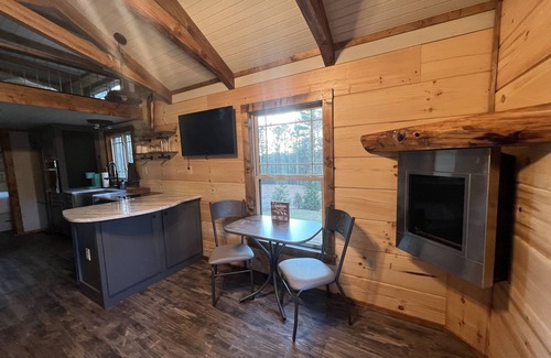 Scaly Mountain Cabin | New tiny cabin located in Scaly Mountain North CarolinanNear winery!
