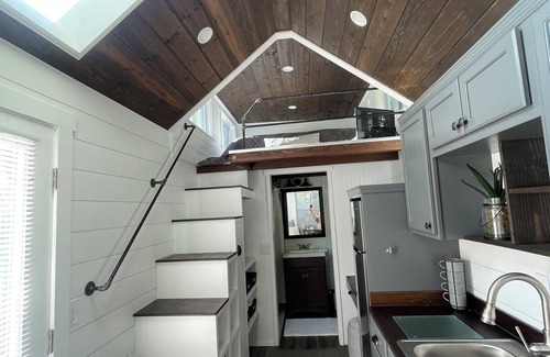 Franklin House | New Tiny Home on beautiful horse property! Just 20 miles from Nashville!