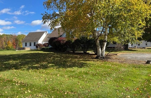 North Clarendon House | New to Market! Peaceful Green Mountain country retreat near Killington and Okemo