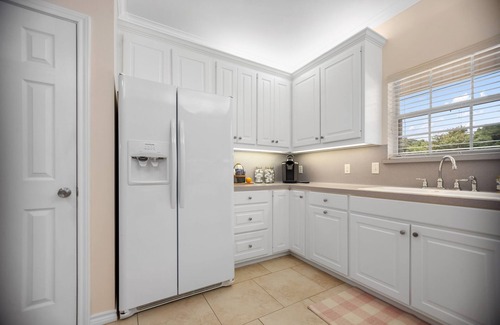 Nacogdoches House | New to the Market! 3/2 BRIGHT and CLEAN Home with All the Amenities