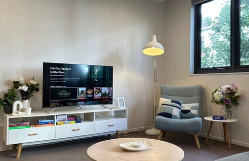 Turner Apartment | New to VRBO: Cosy getaway in the Heart of Braddon