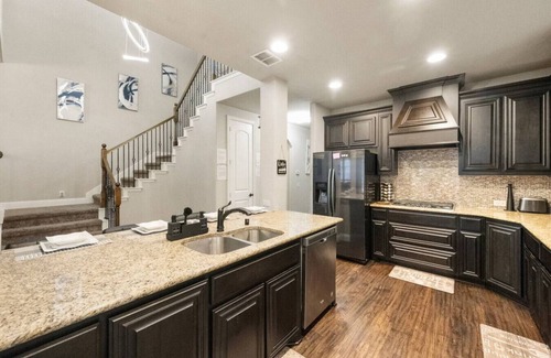 Tarrant County House | New to Vrbo - Family Escape w/Basketball,Ping-Pong,MediaRm+More!