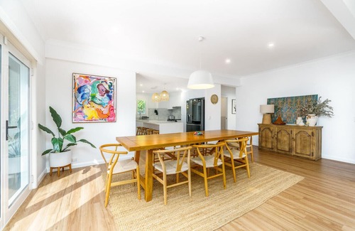 Narrabundah House | New to VRBO: Fully renovated and stylish home in Narrabundah